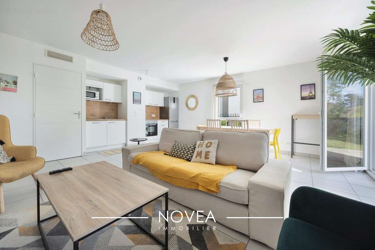 Appartement à CHARBONNIERES-LES-BAINS