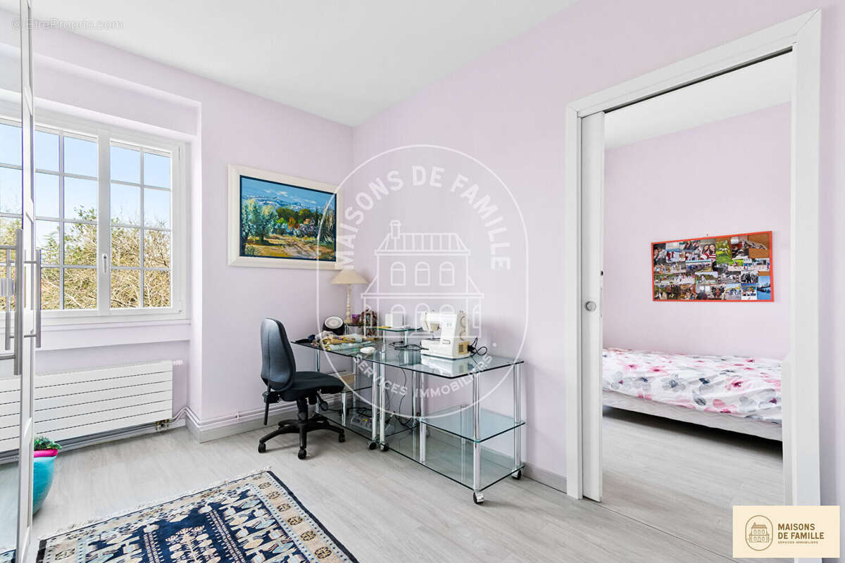 Maison à LA CELLE-SAINT-CLOUD