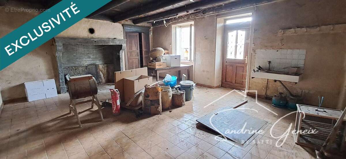 Maison 96 m² à Saint-Jean-Des-Ollieres  - photo 3