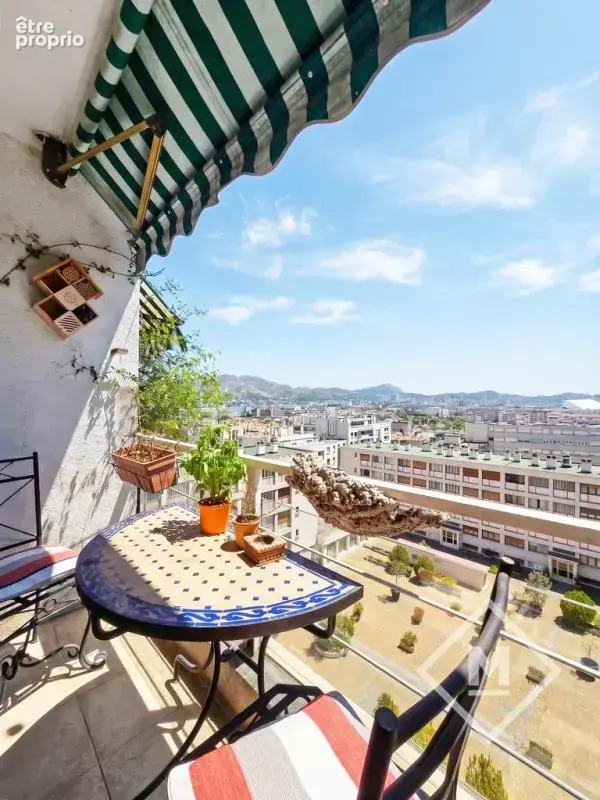 Appartement à MARSEILLE-6E