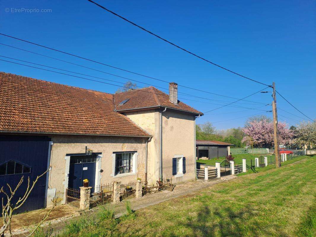 Proche Belgique et Luxembourg, Propriété de charme avec activité touristique de 384 m² habitable + dépendances, terrain de 4951  - photo 20