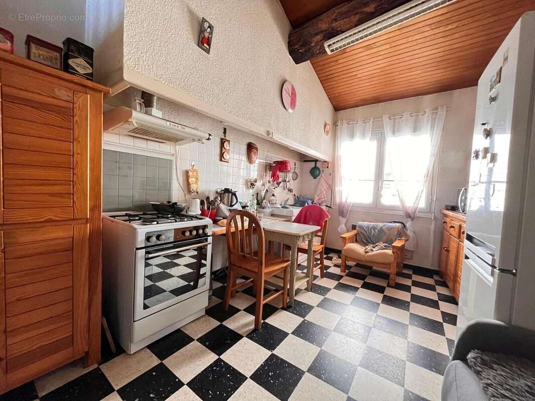   - Maison à FOURQUES