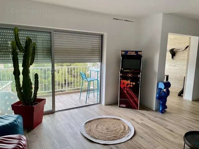 Appartement à SIX-FOURS-LES-PLAGES