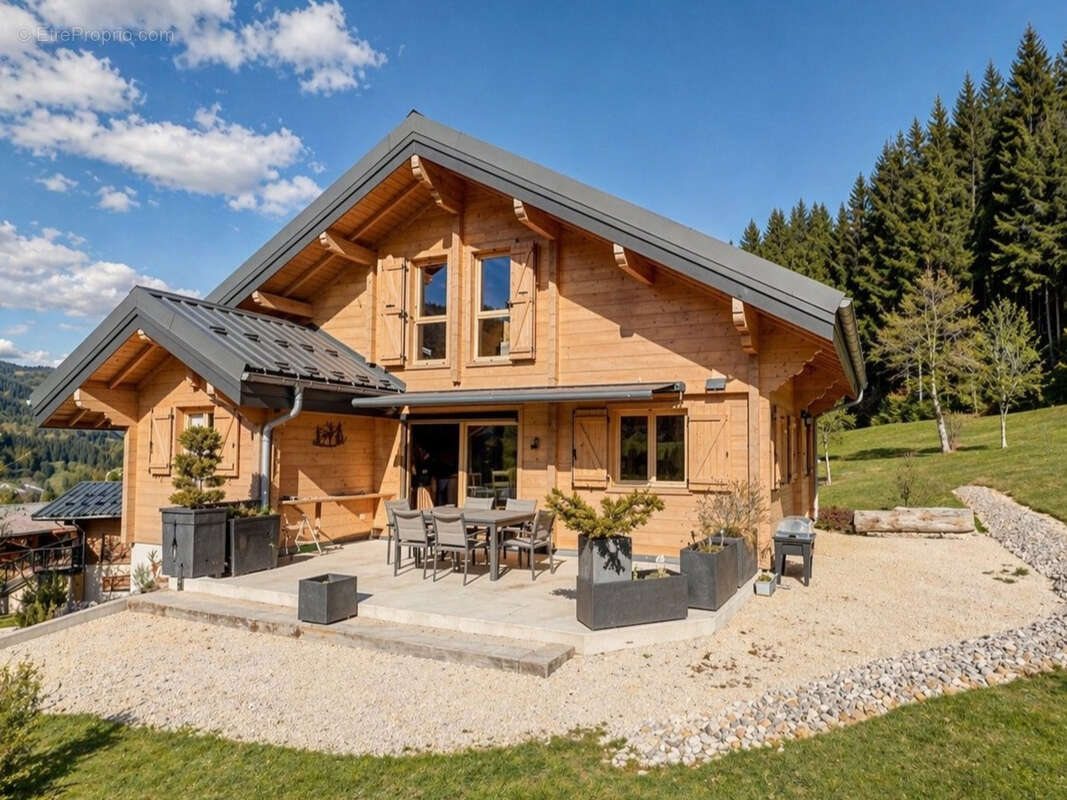 Maison à MIJOUX