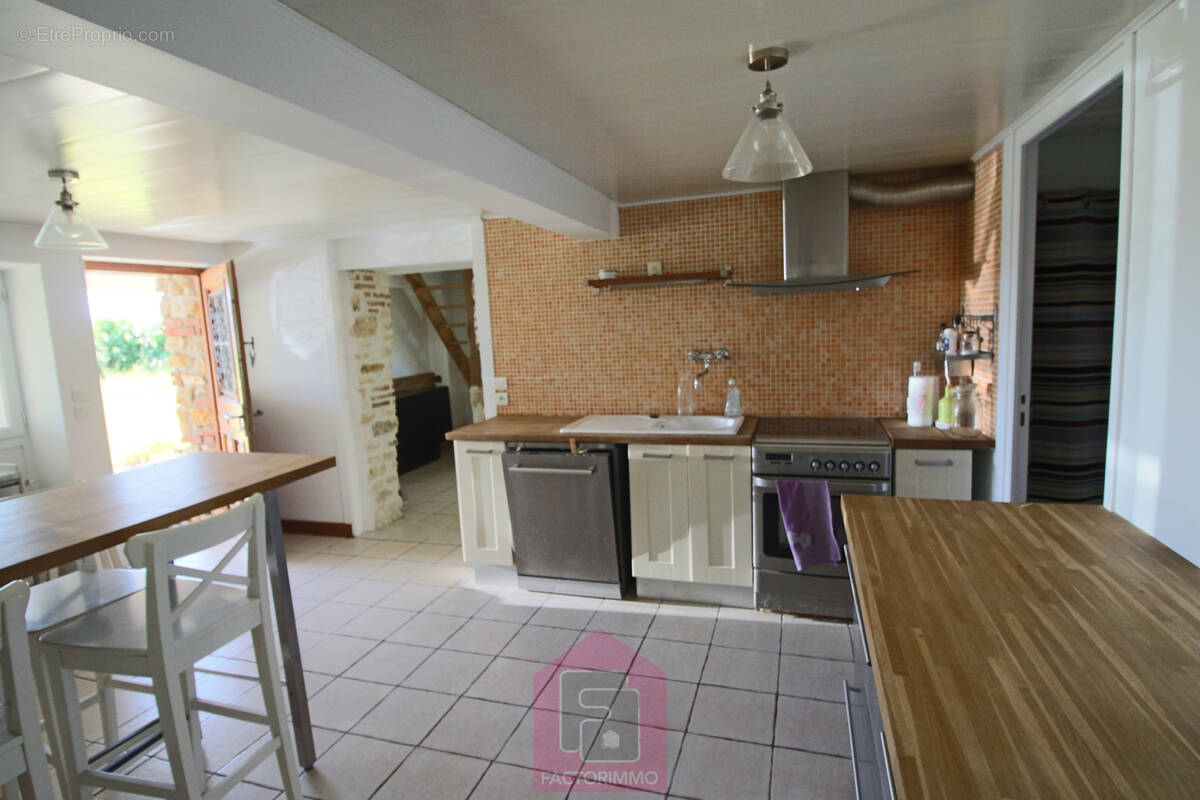 Maison à PUY-L'EVEQUE