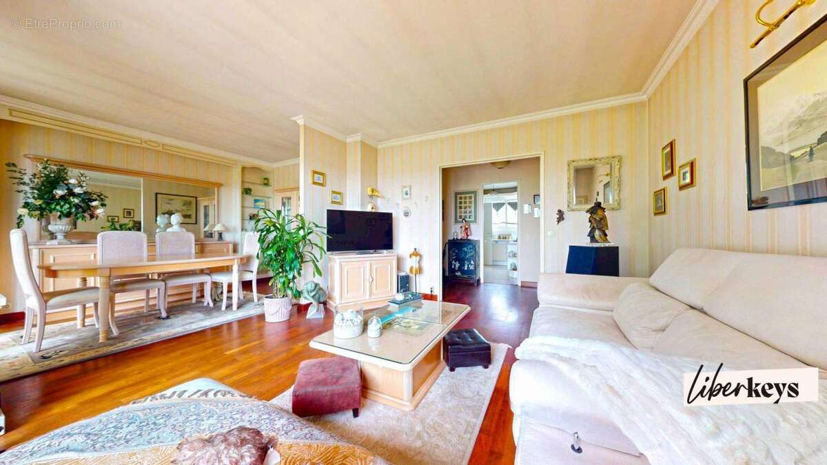 Appartement à MAISONS-LAFFITTE