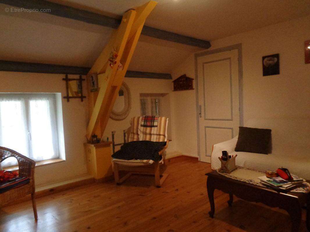 Saint Bonnet Laval(48), maison de 150 m2 habitables, 4 chambres + garage - photo 7
