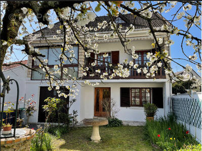 Maison à YERRES