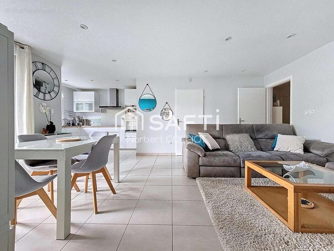 Photo 3 - Appartement à ELANCOURT