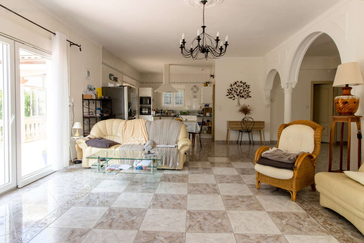 Maison à CANDILLARGUES