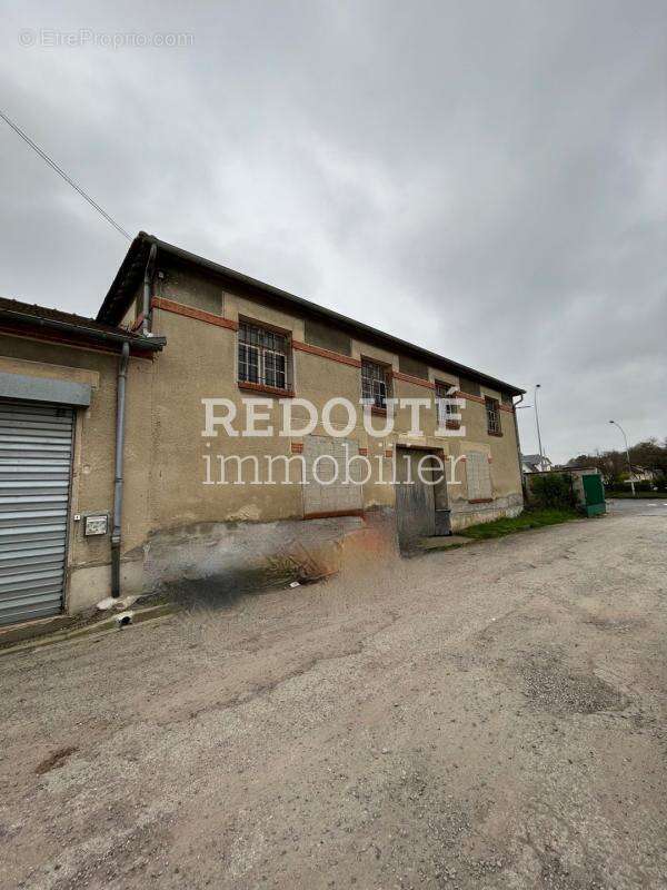 Commerce à SAINT-BRICE-COURCELLES