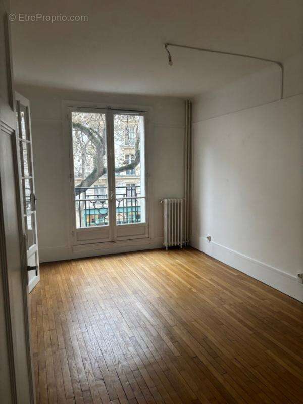 Appartement à PARIS-19E