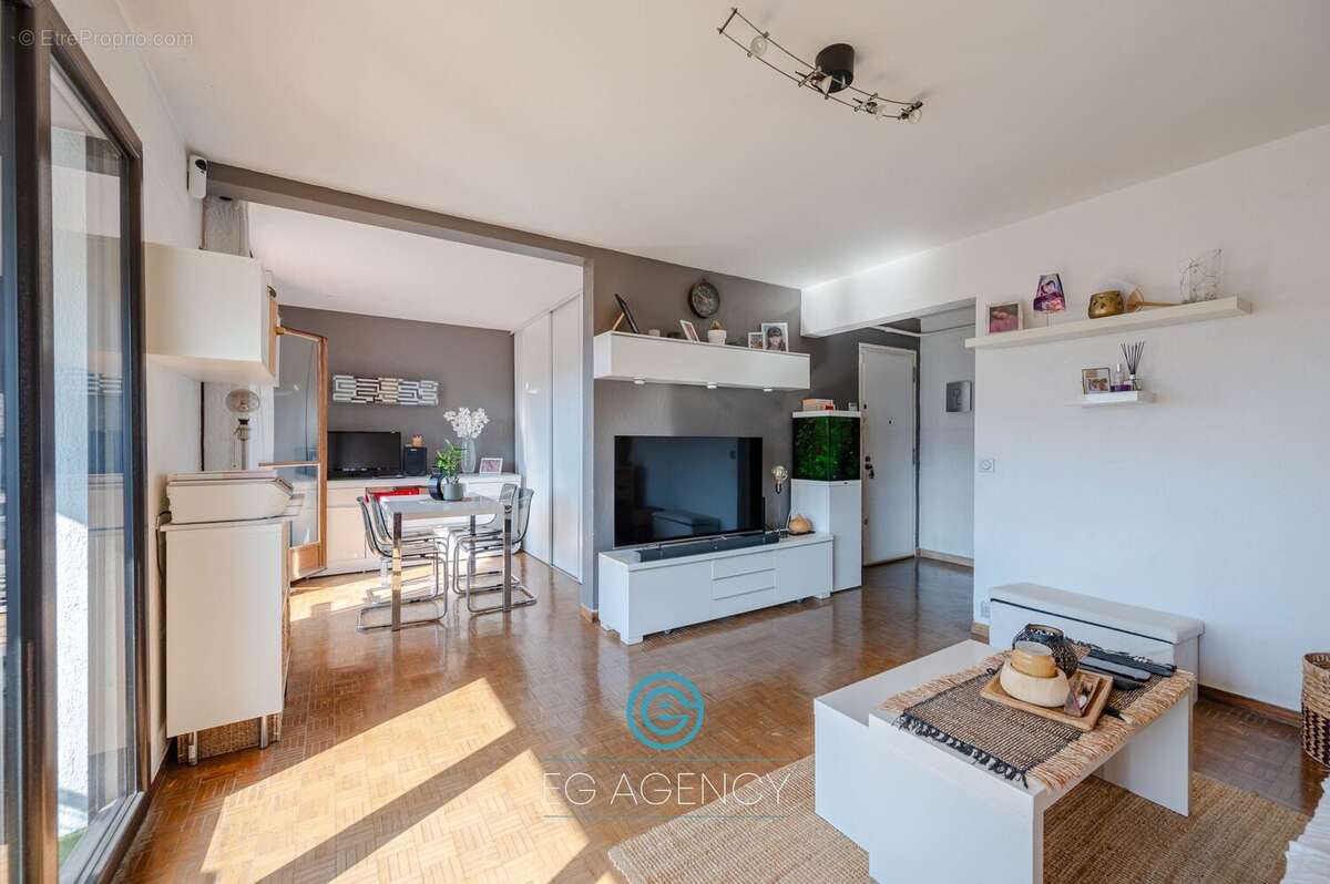 Appartement à MARSEILLE-9E