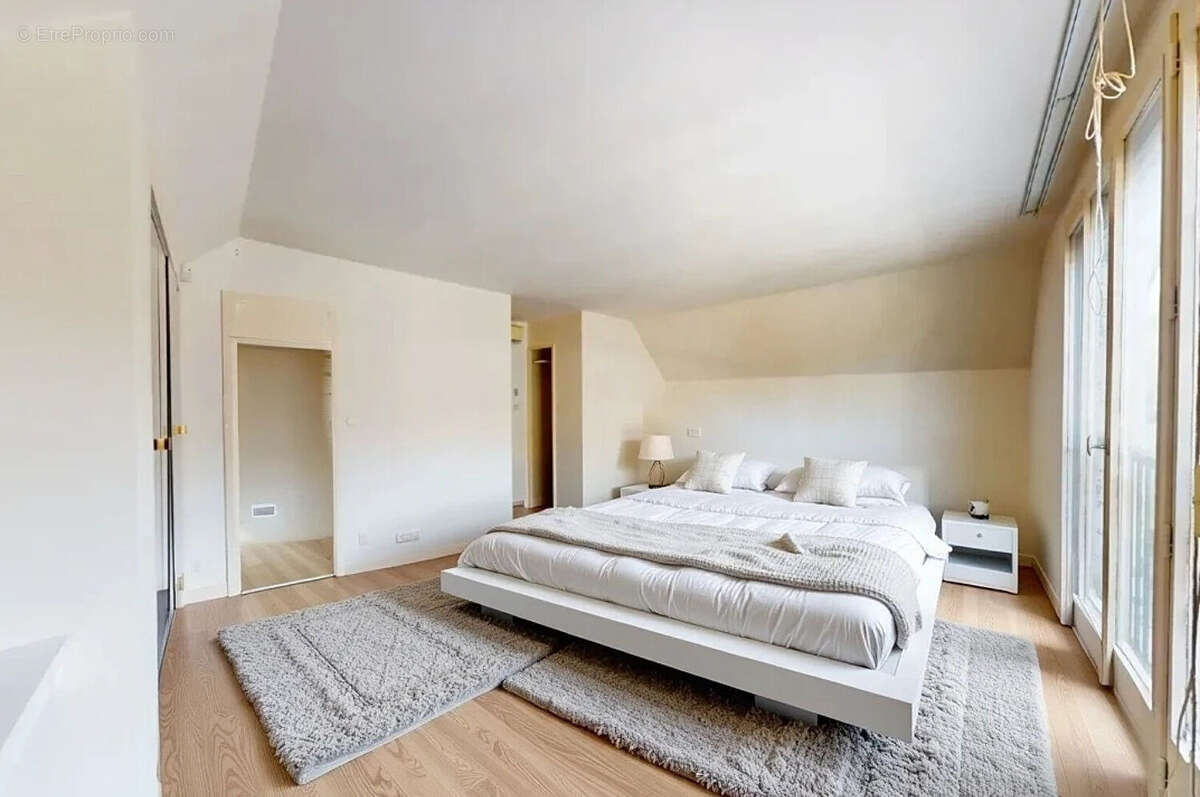 Maison à CHAMPS-SUR-MARNE