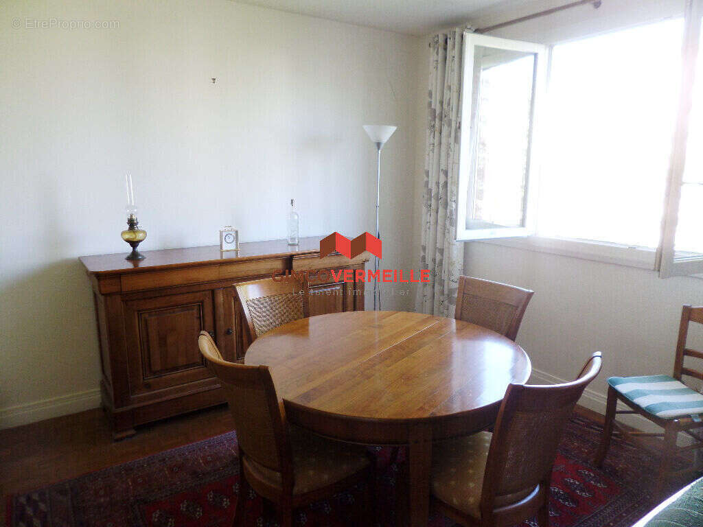 Appartement à LA CELLE-SAINT-CLOUD