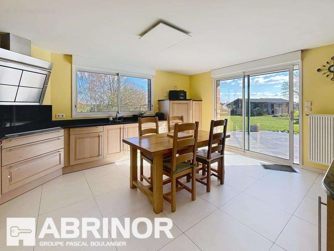 Maison à GONDECOURT