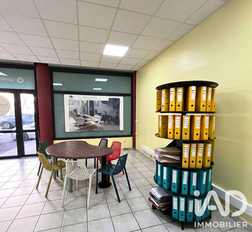 Commerce 55 m² à Saint-Denis  - photo 5