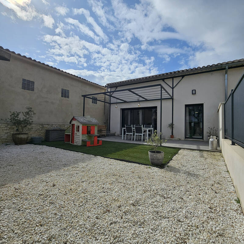 Maison à ROBION