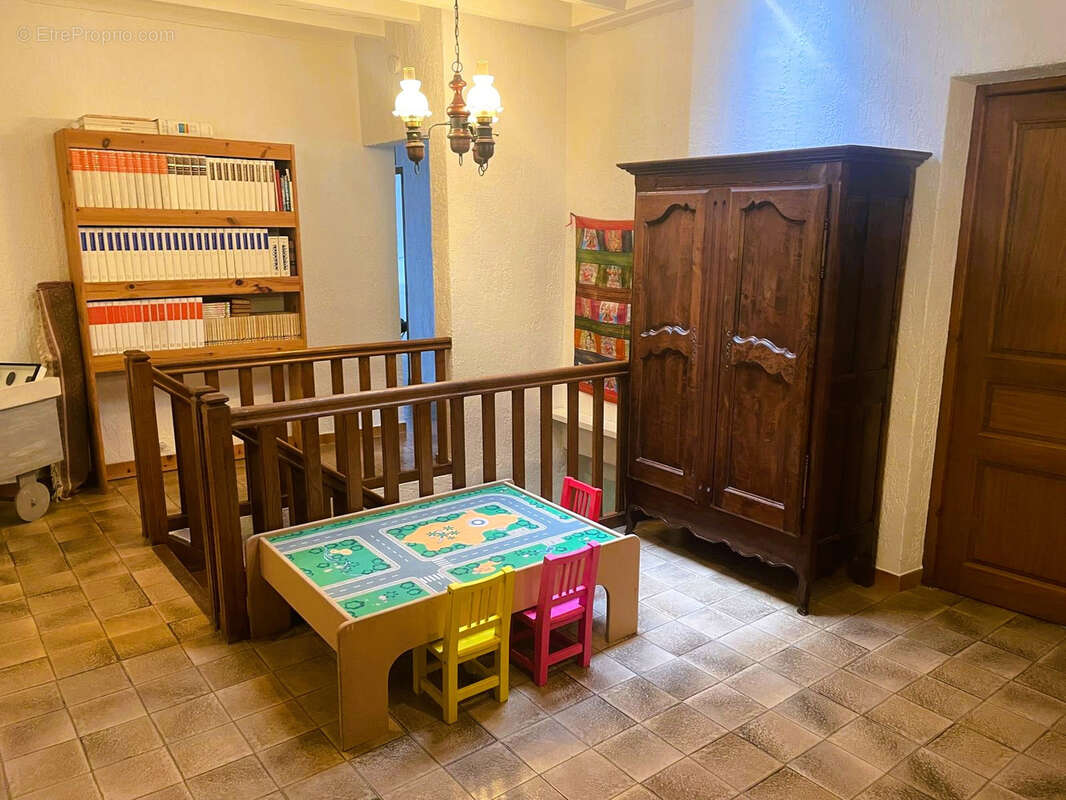 Propriete de caractere avec piscine et 2.5 hectares de terrain : - photo 14