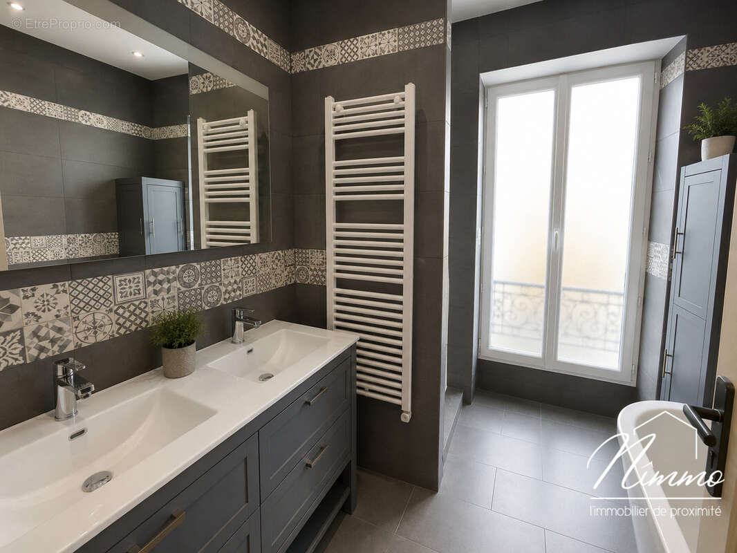 Appartement à NIMES