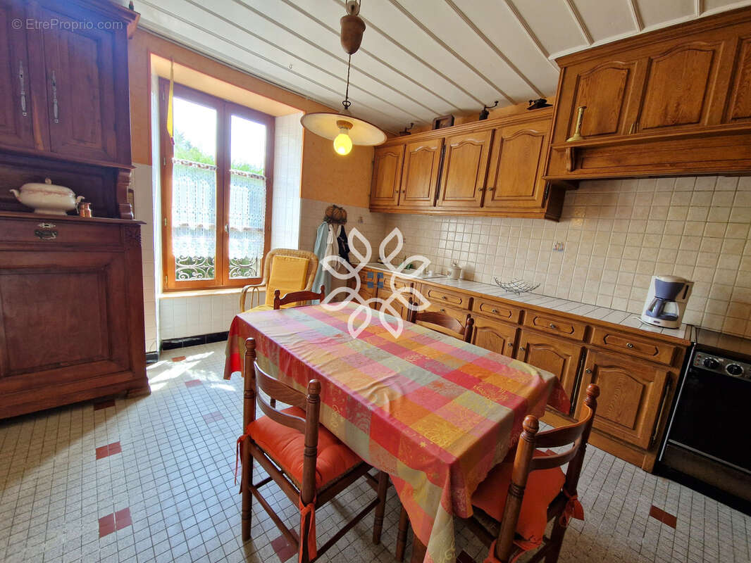 Maison à PEYRUSSE
