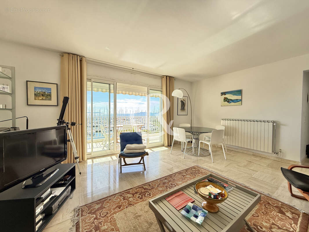 Appartement à HYERES