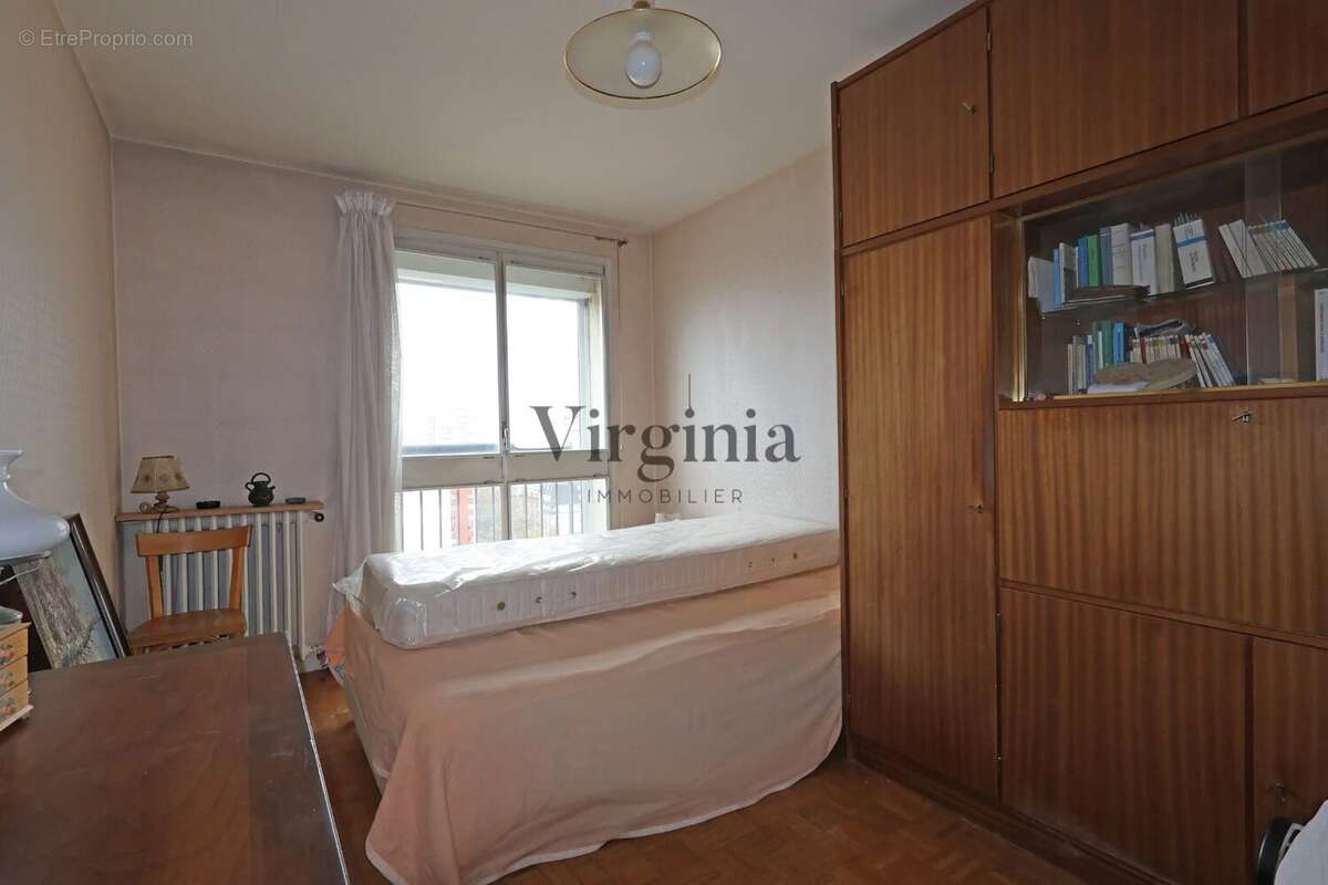 Appartement à CHARENTON-LE-PONT