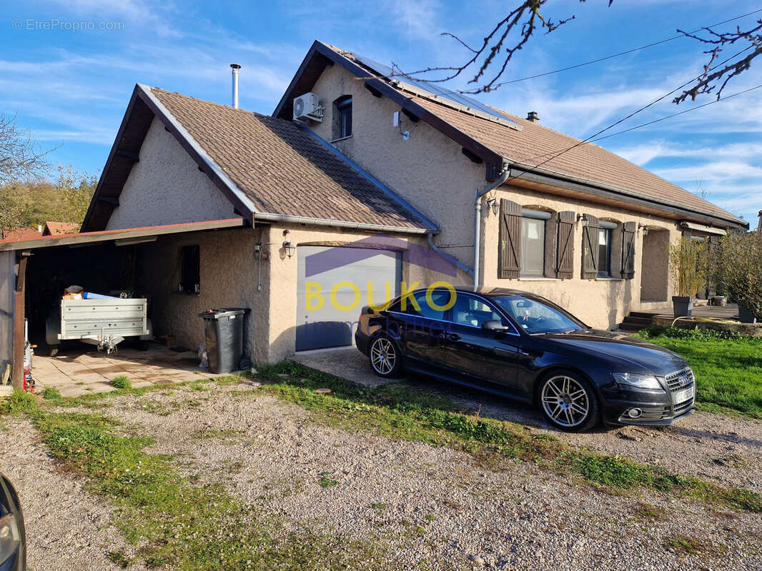 Maison à VELLE-SUR-MOSELLE
