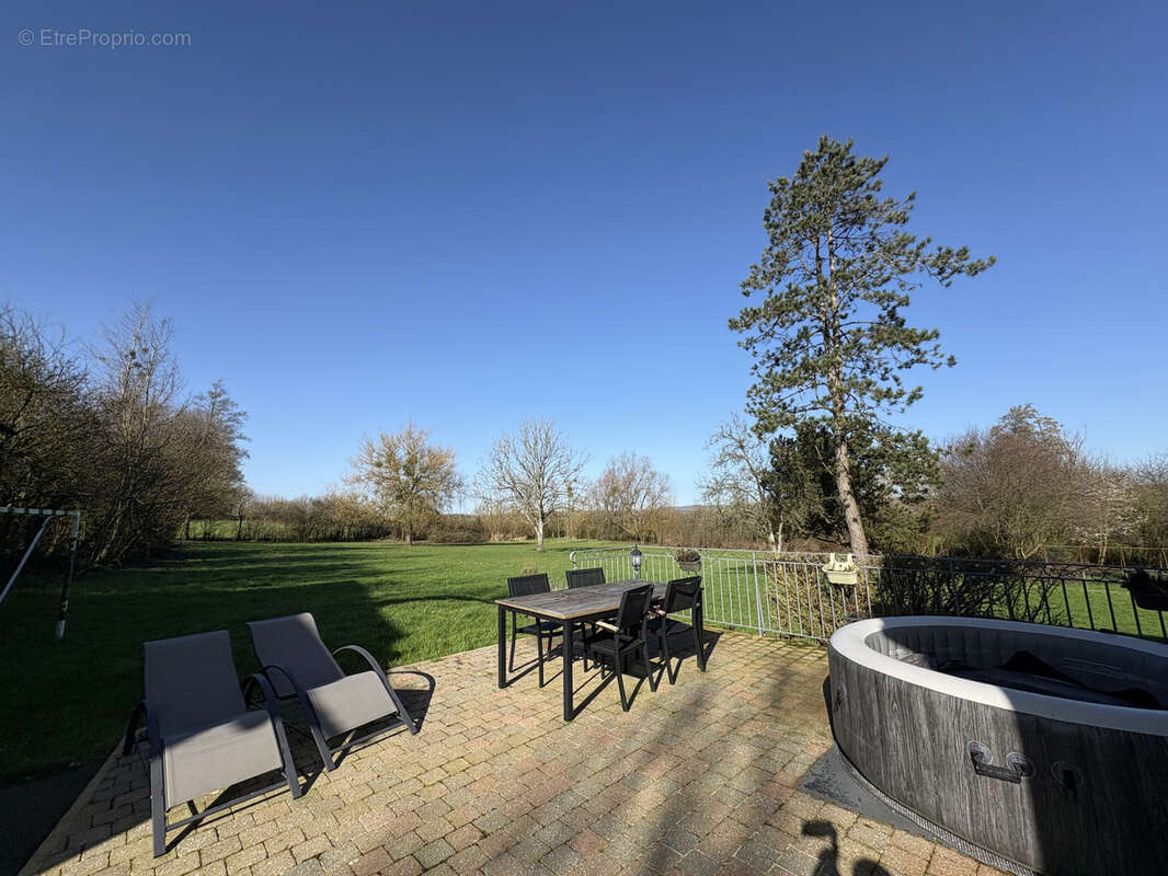 Maison à VIEIL-MOUTIER