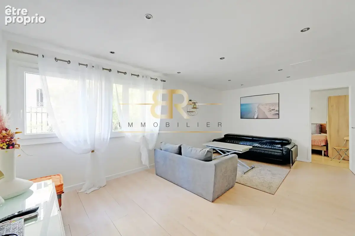 Appartement à PARIS-20E
