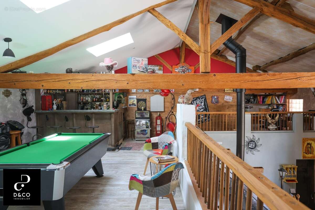 Maison à MONTREVEL-EN-BRESSE