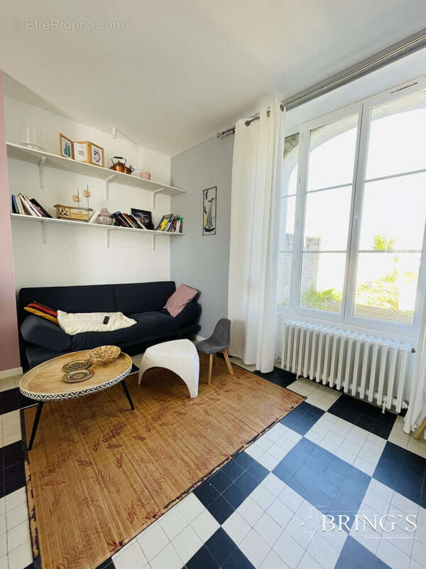 Maison à VILLAINES-LA-CARELLE