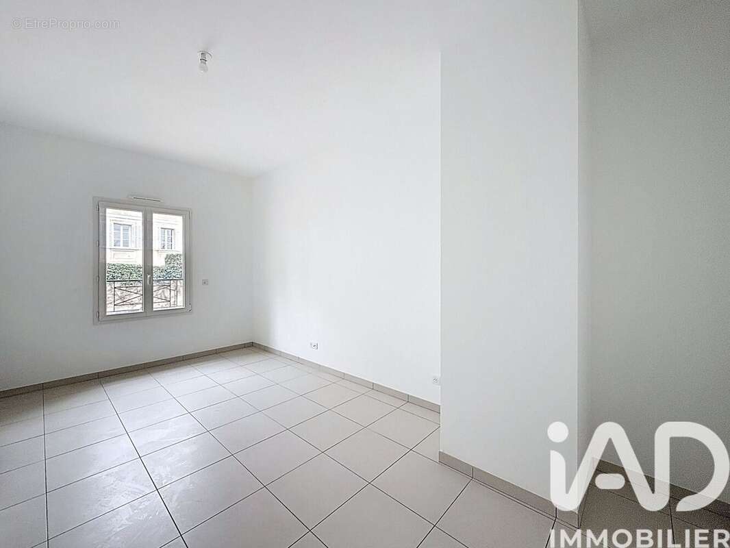 Photo 9 - Maison à VERRIERES-LE-BUISSON