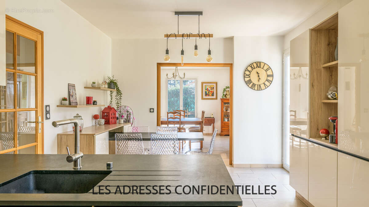 Maison à SAINTE-FOY-LES-LYON