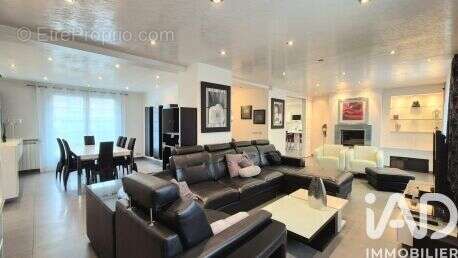 Photo 3 - Maison à POISSY