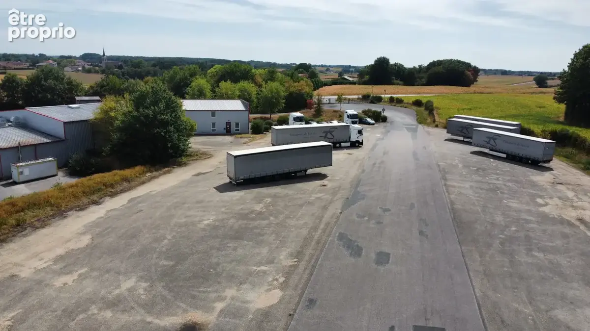 A vendre - batiment logisitque 1600m2 avec terrain 37 000m2 - courtes(01) - photo 20