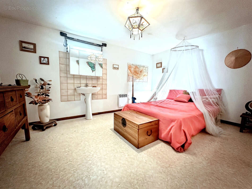 Maison à AVRAINVILLE