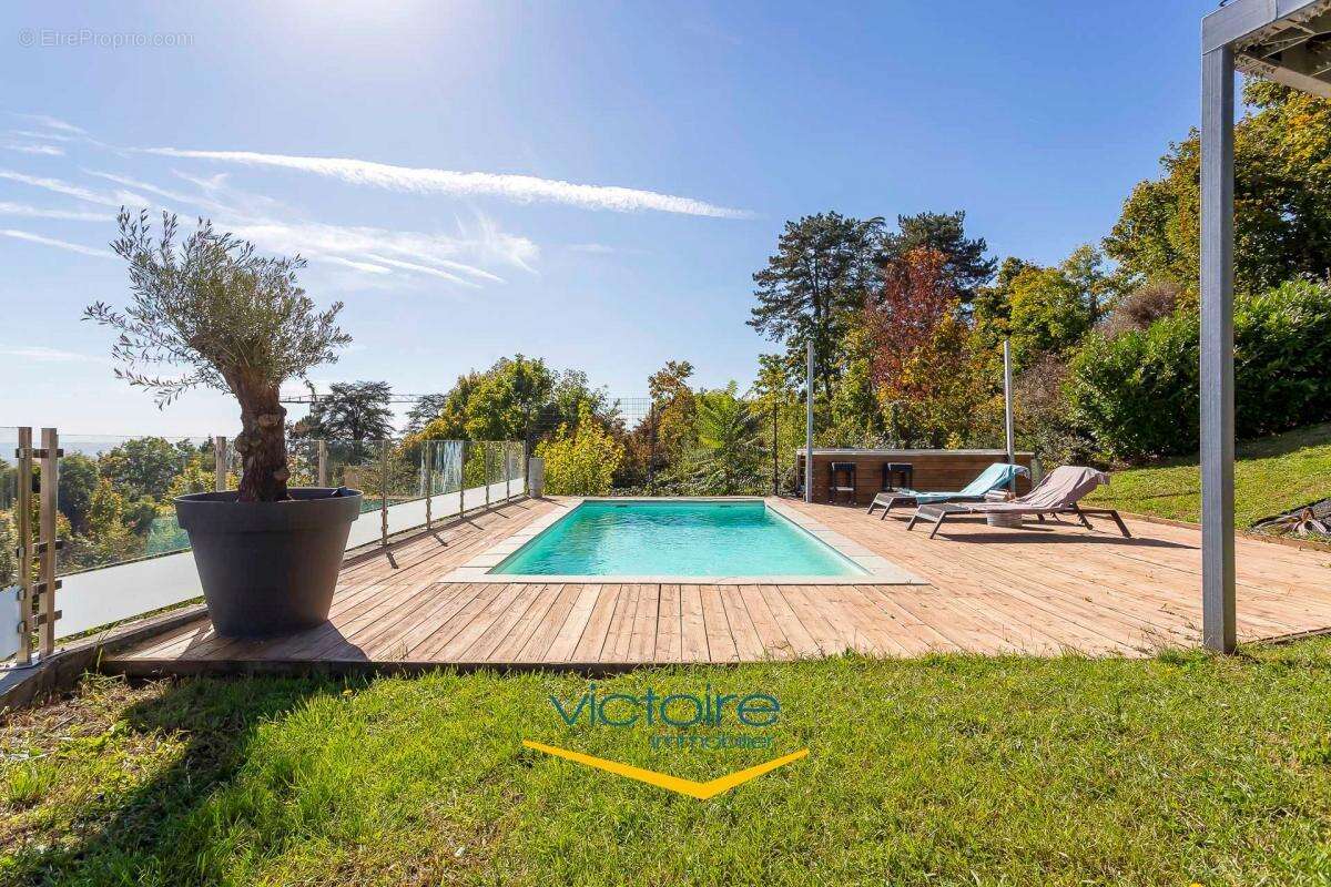 Maison à SAINT-CYR-AU-MONT-D&#039;OR