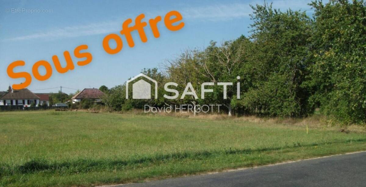 Photo 1 - Terrain à CRAVANT