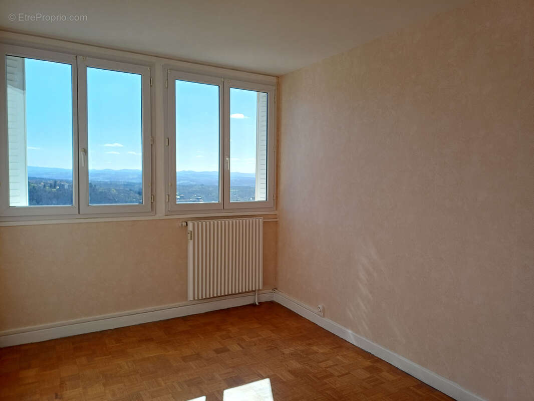 Appartement à THIERS