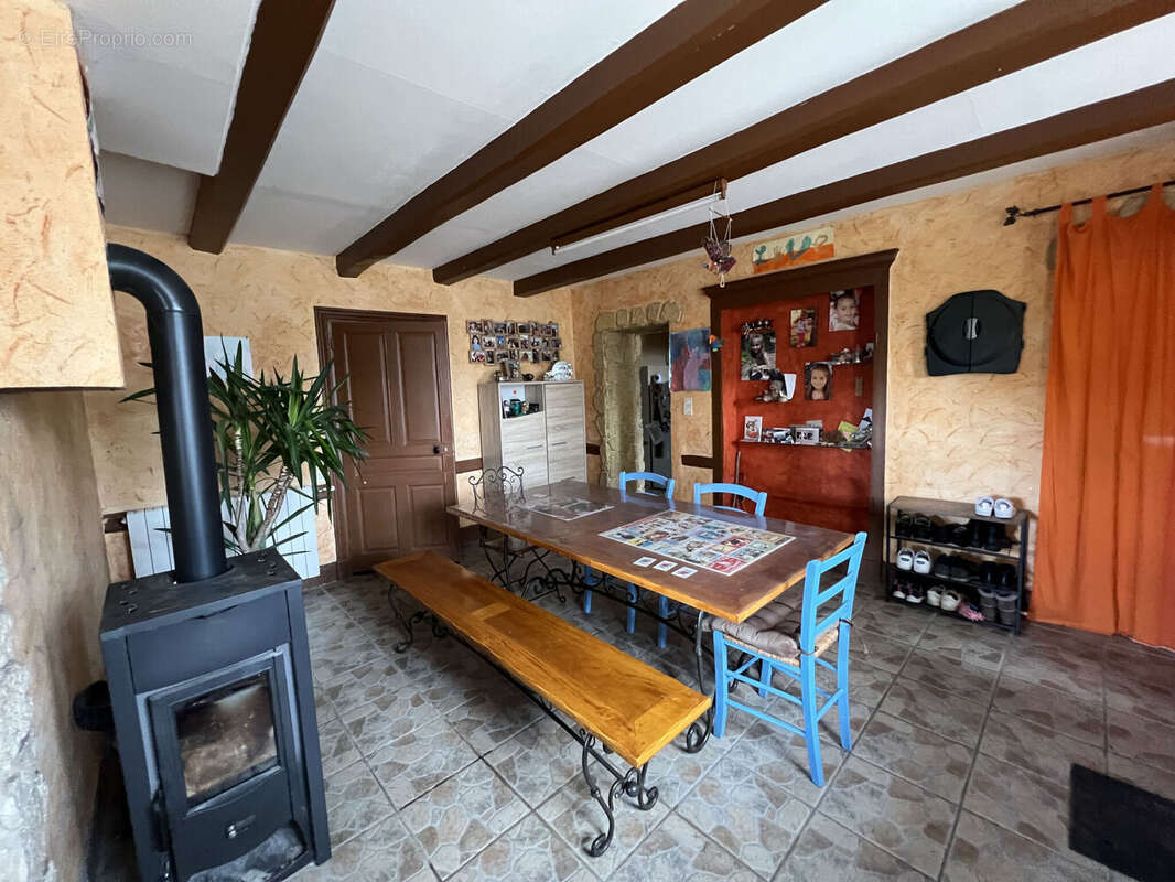 Photo 6 - Maison à COURS-LA-VILLE