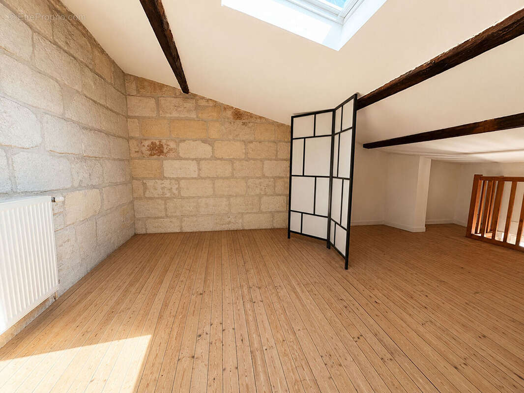 Bordeaux Nansouty - Maison de 100 m² avec terrasse, cave et comble à aménager - photo 15