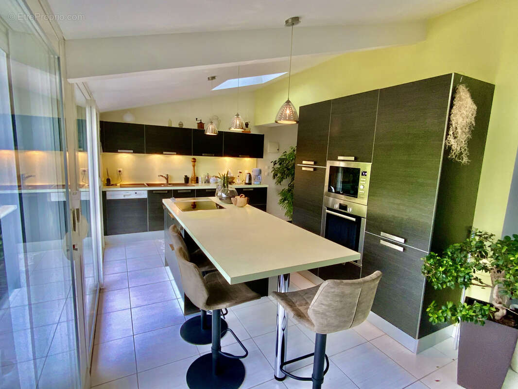 Maison à VILLENAVE-D&#039;ORNON