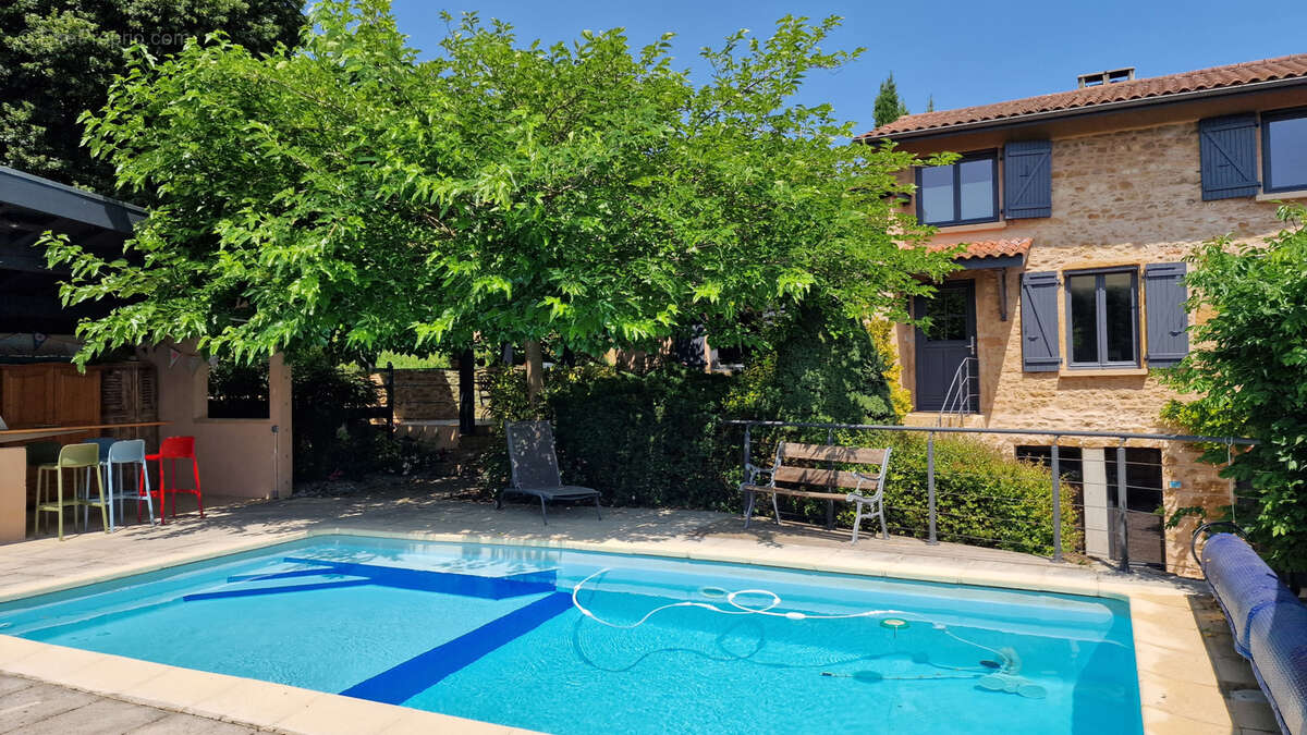 Maison à COUZON-AU-MONT-D&#039;OR