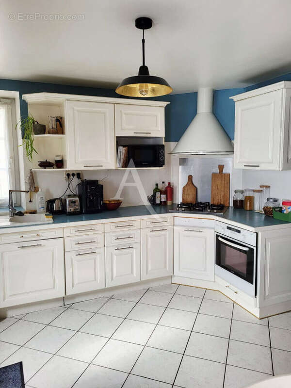 Maison à BURES-SUR-YVETTE