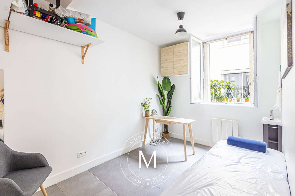 Appartement à PARIS-14E