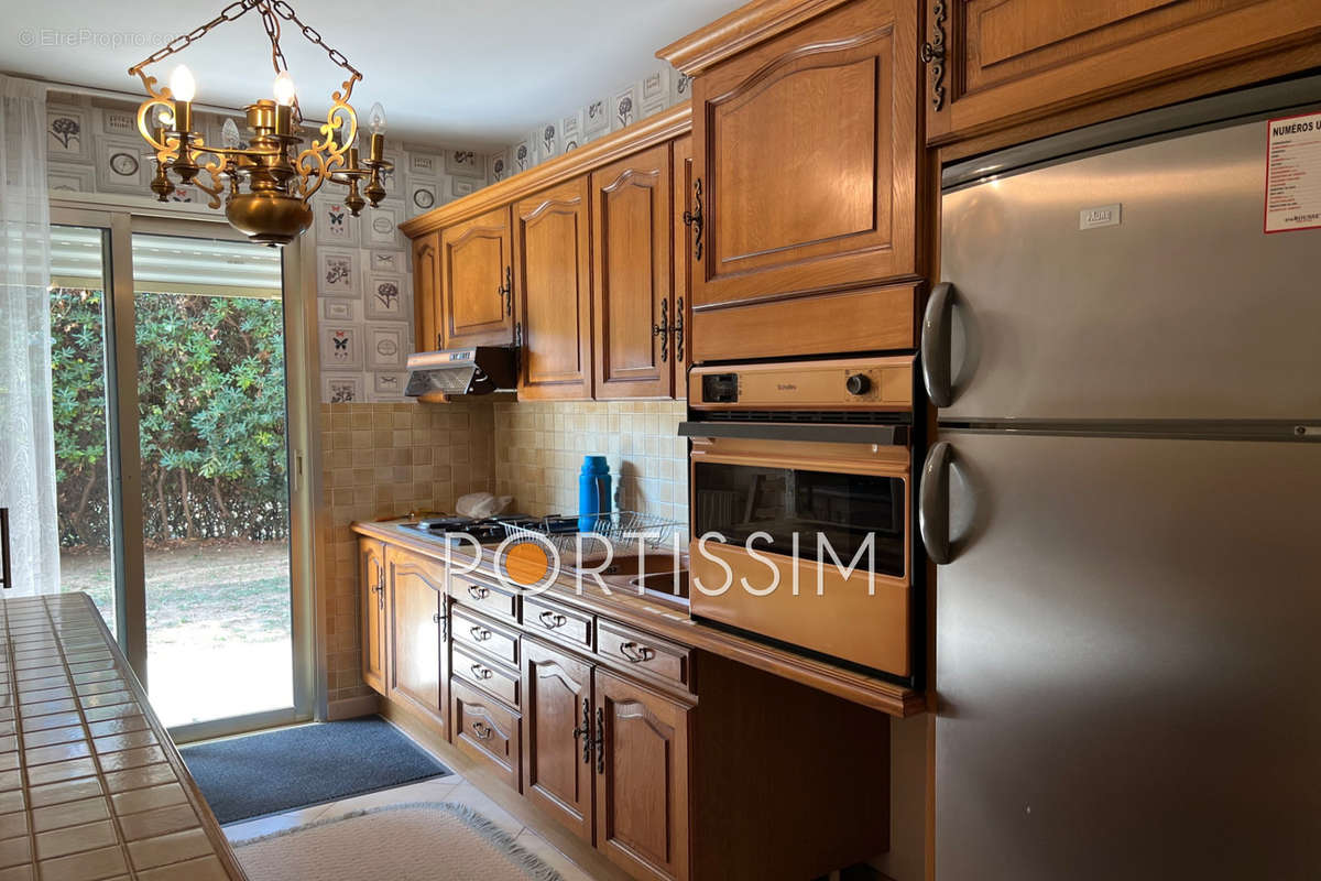 Appartement à SAINT-LAURENT-DU-VAR