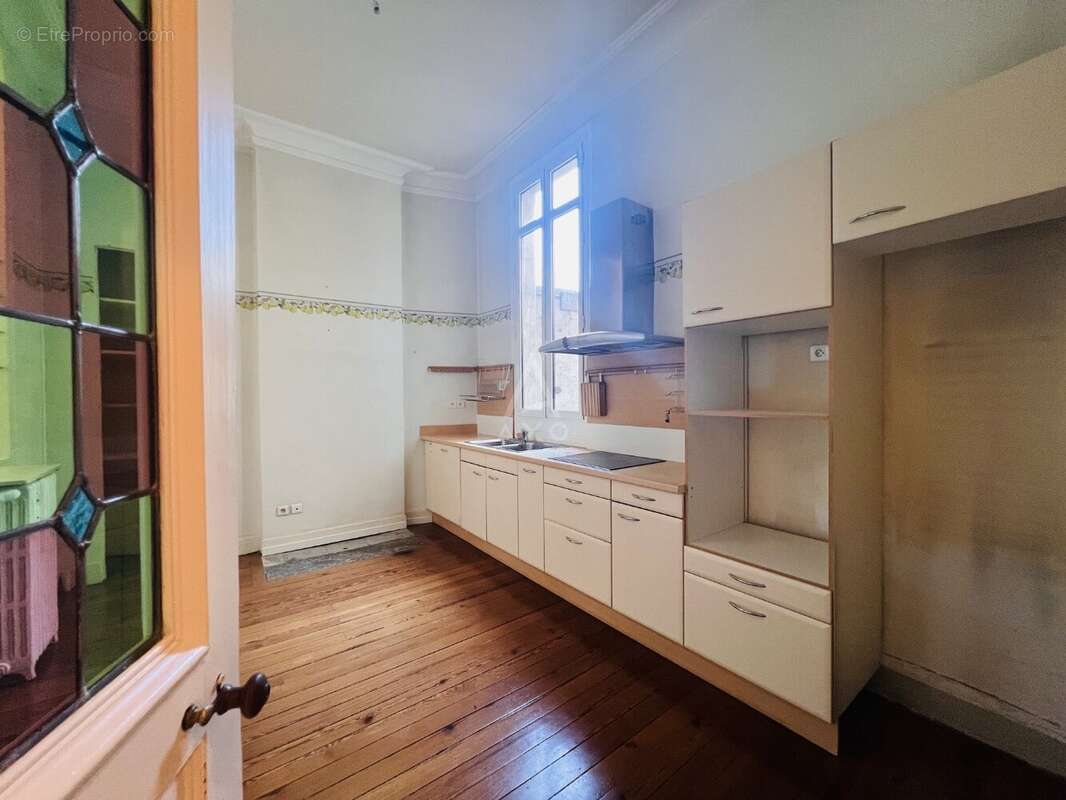Rue du professeur demons  appartement bourgeois de 103,49 m²  double réception de 40,64 m²  balcon filant  cave de 23,78 m² - photo 10