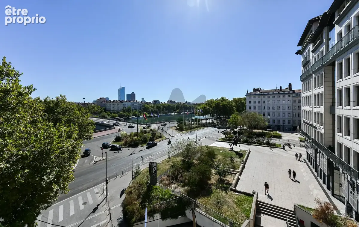 Superbe appartement d’angle   Vue imprenable sur le Rhône. - photo 9