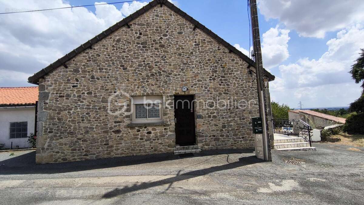 Maison idéale primo‑accédants/ artisants/ investisseurs – Gourgé - photo 18